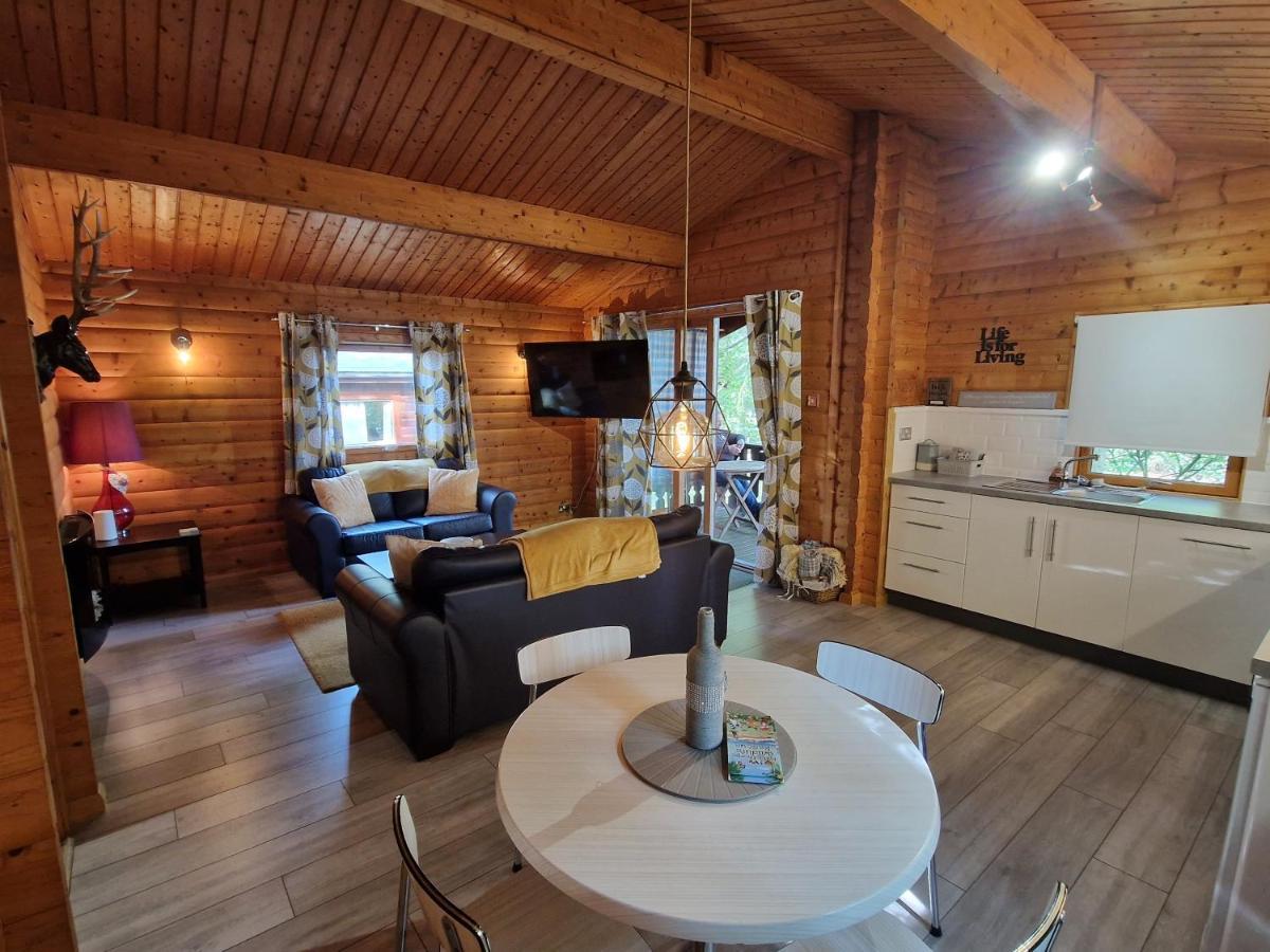 Pineshadow Lodge-Dog Friendly Kenwick Park Louth Louth  Esterno foto